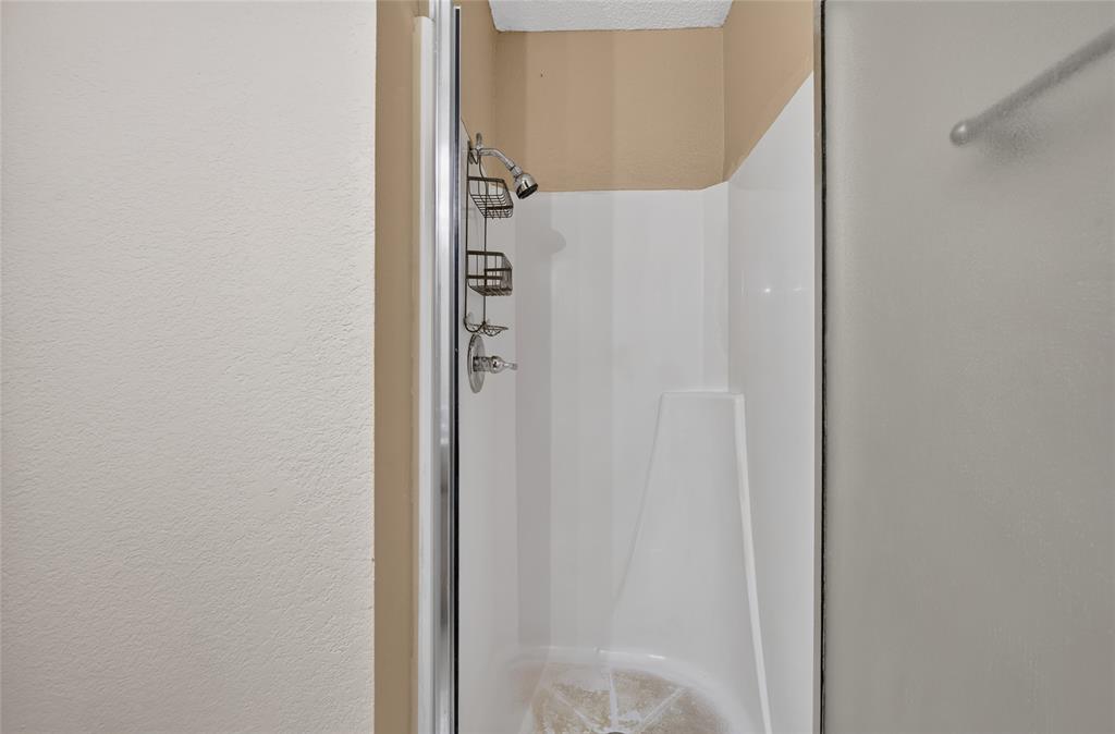 929 Hickory Street 18 Property Photo 36