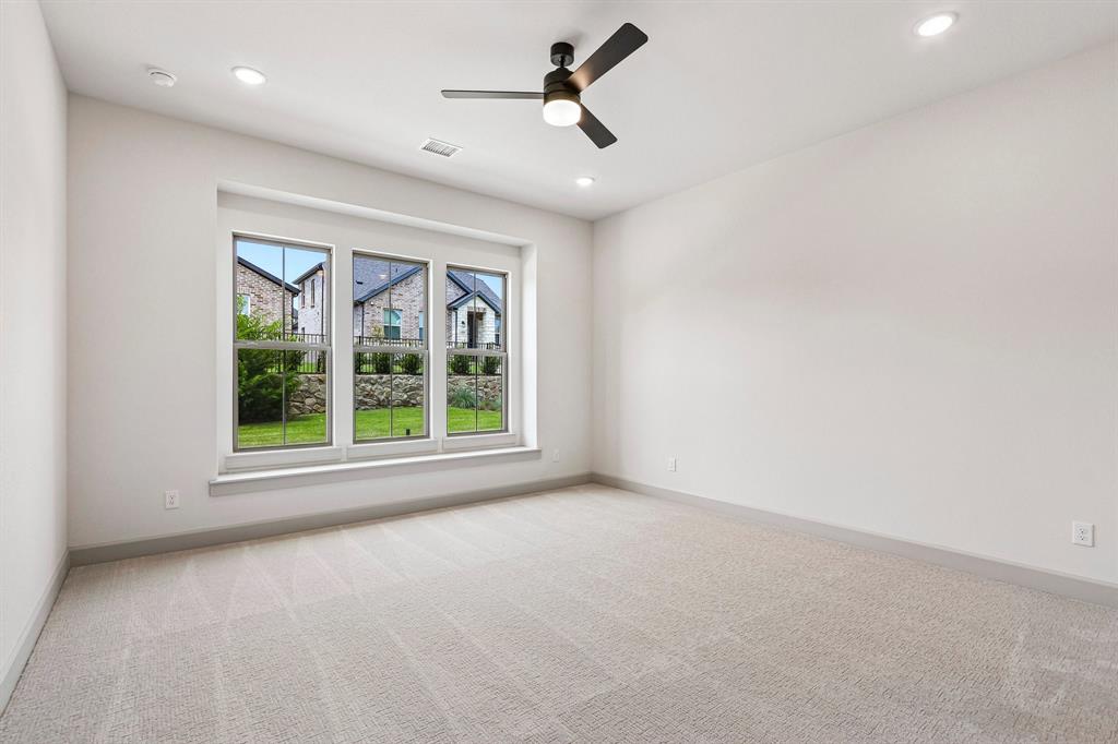 1109 Wheatgrass Mews Property Photo 6
