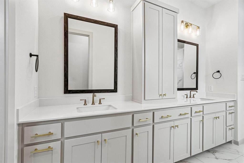 1109 Wheatgrass Mews Property Photo 7