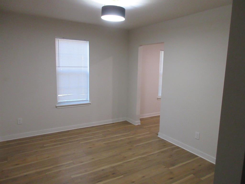 110 E Elmwood Street Property Photo 6