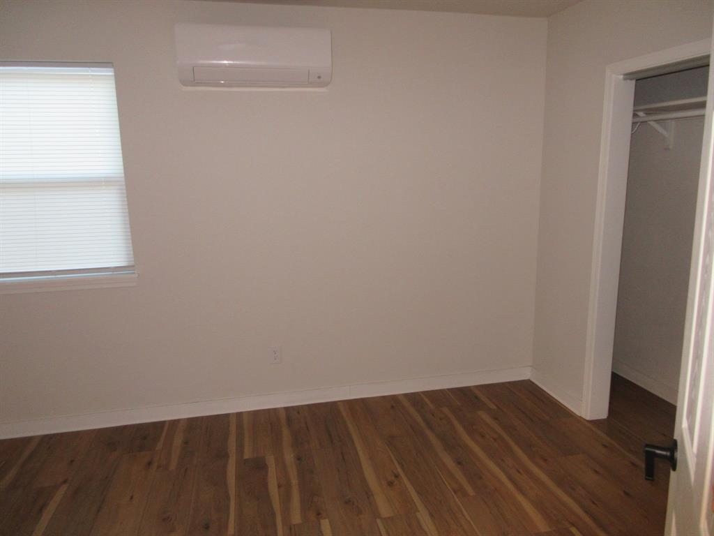110 E Elmwood Street Property Photo 17