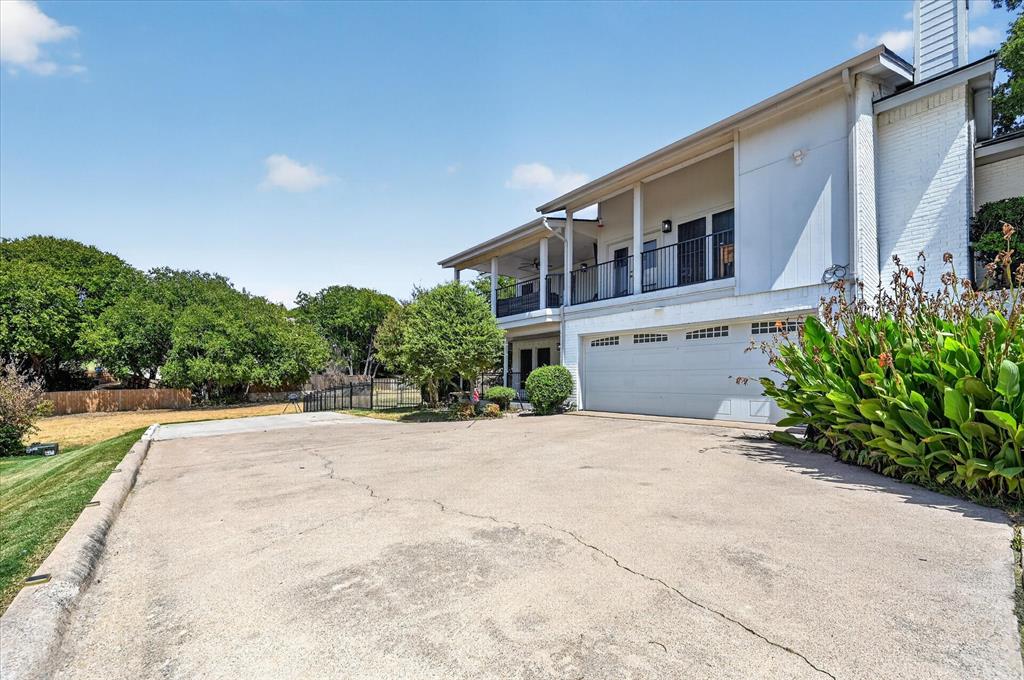 7624 Skylake Drive Property Photo 3