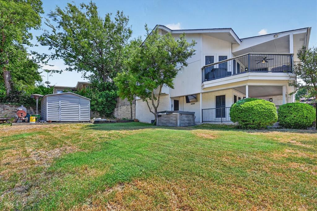 7624 Skylake Drive Property Photo 4