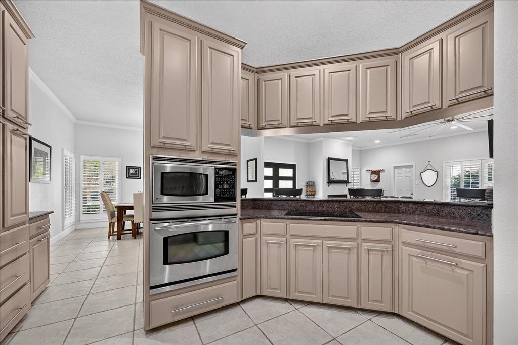 7624 Skylake Drive Property Photo 13
