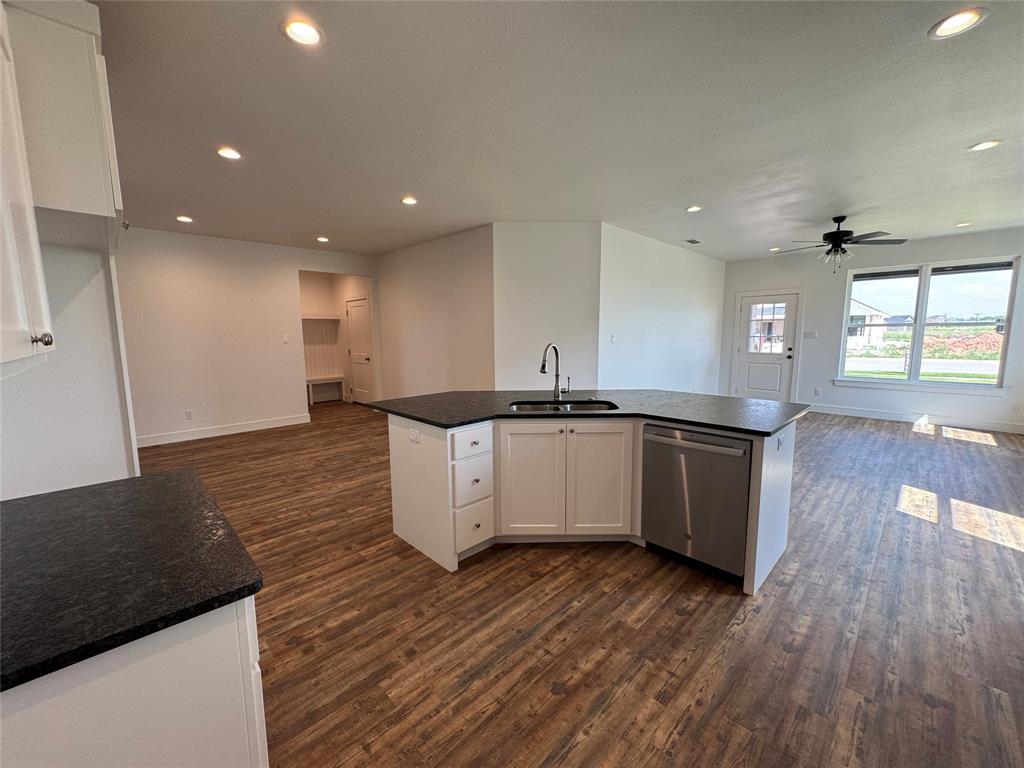 8008 Sawdust Trail Property Photo 2