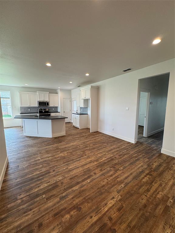 8008 Sawdust Trail Property Photo 4