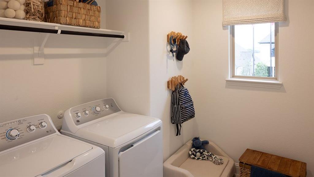 1108 Hyssop Drive Property Photo 12
