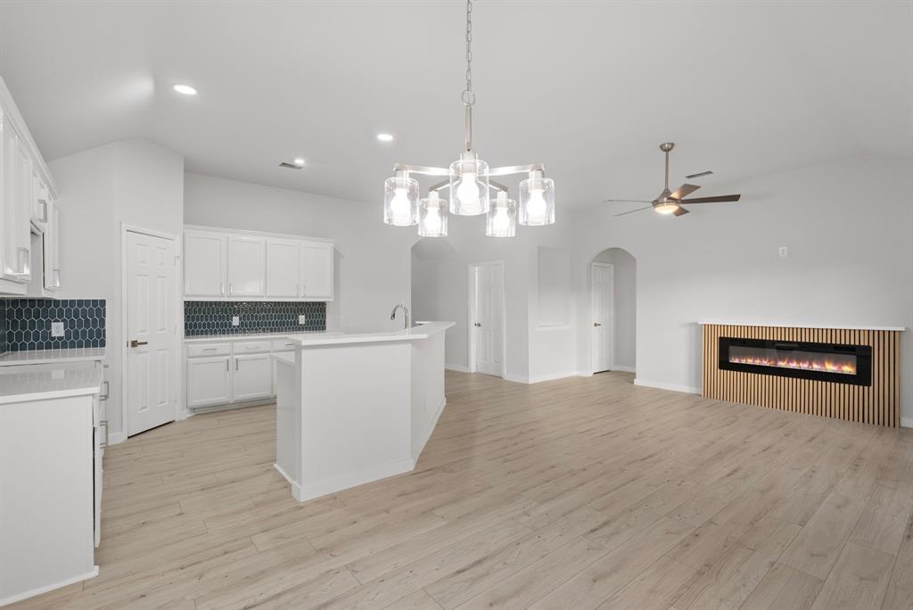 6641 Happy Trails Drive Property Photo 2