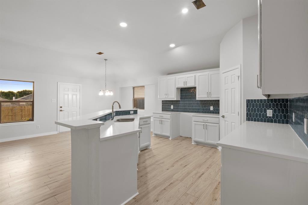 6641 Happy Trails Drive Property Photo 4
