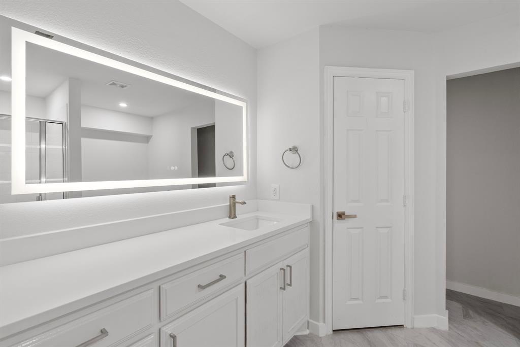 6641 Happy Trails Drive Property Photo 14