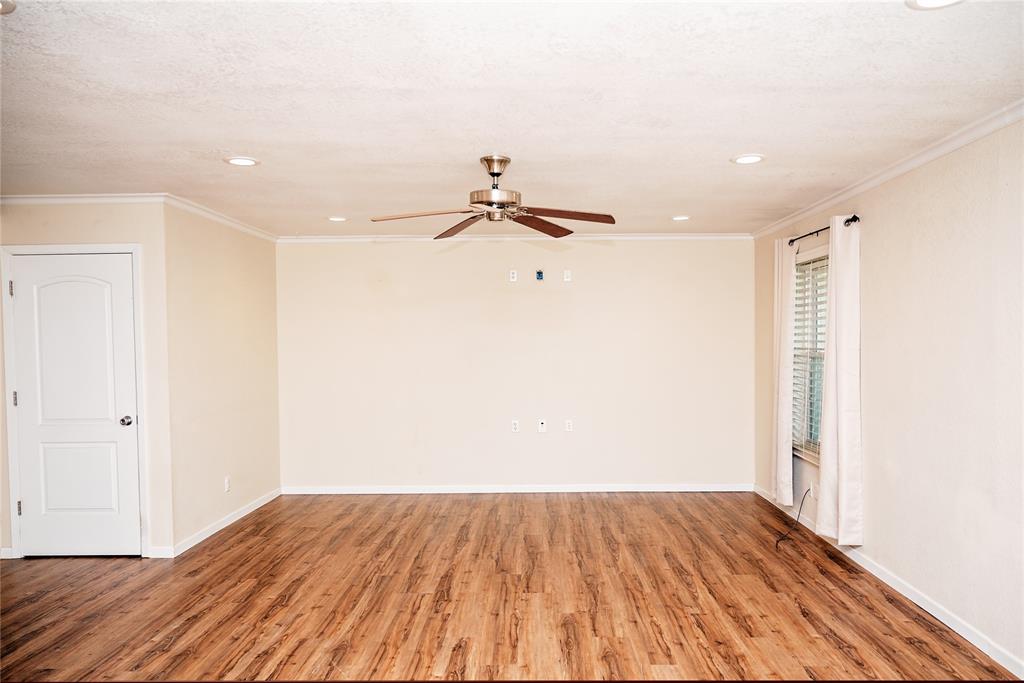 1102 Conner Property Photo 3