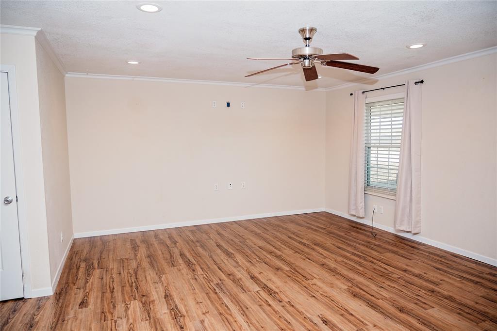 1102 Conner Property Photo 5