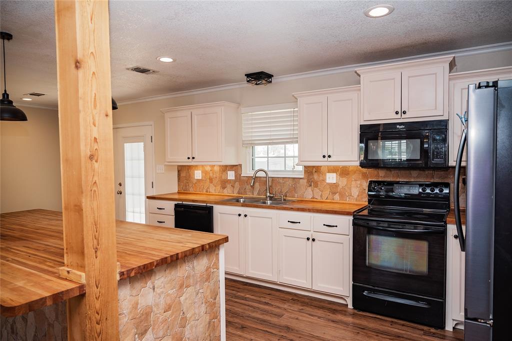 1102 Conner Property Photo 8
