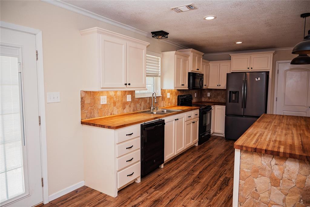 1102 Conner Property Photo 10