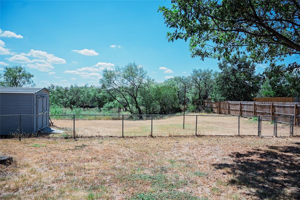 1102 Conner Property Photo 29