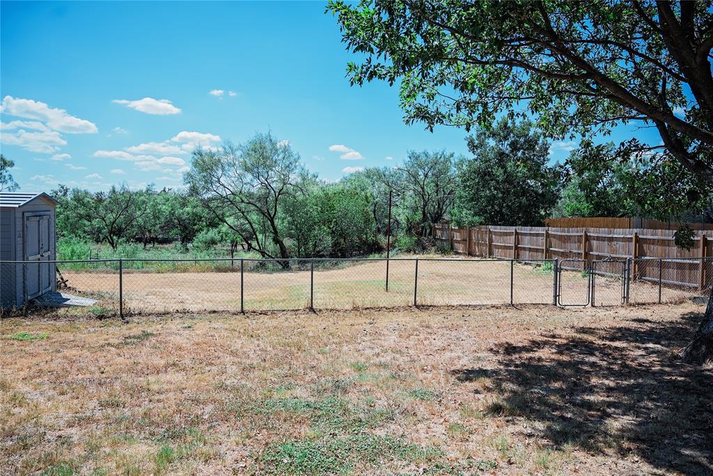 1102 Conner Property Photo 30