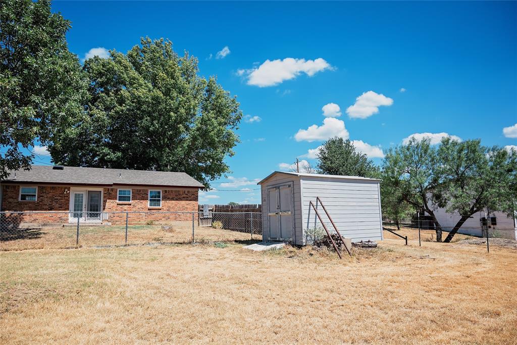 1102 Conner Property Photo 33
