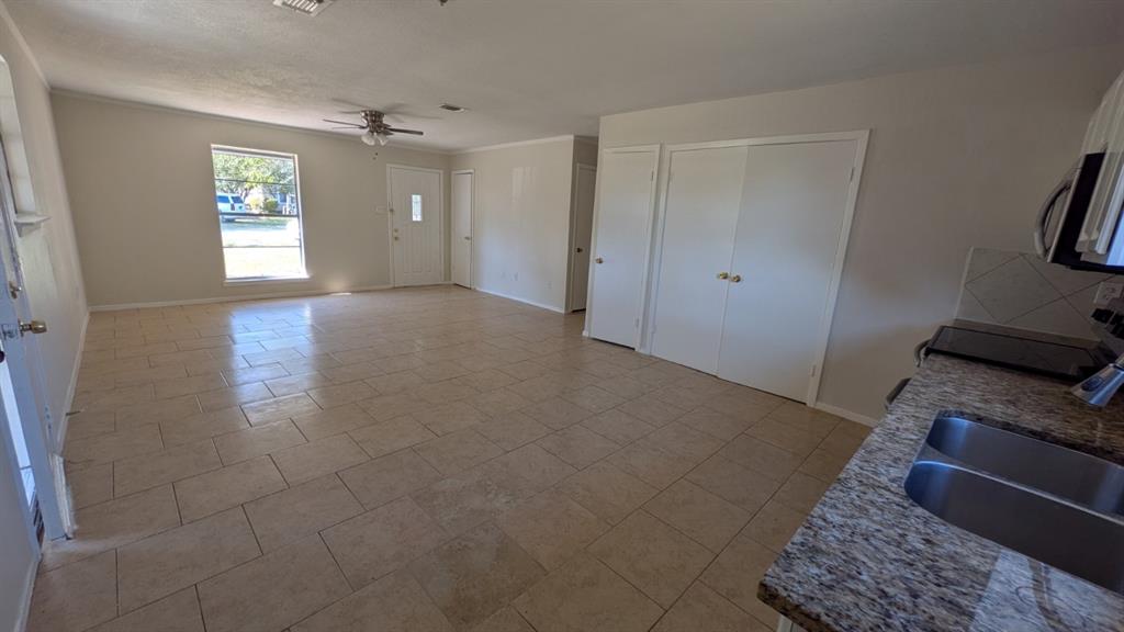 101 Pecan Street Property Photo 6