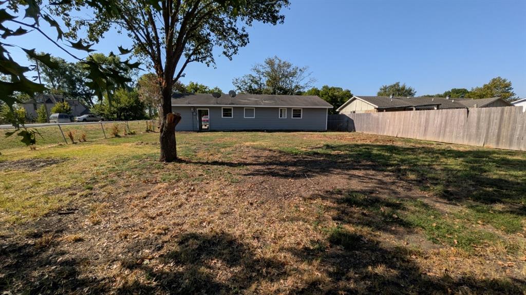 101 Pecan Street Property Photo 14