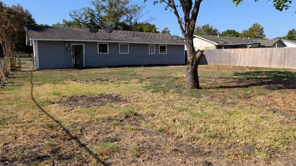 101 Pecan Street Property Photo 16