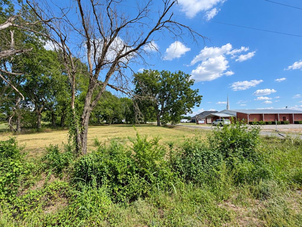 82 10th Street Property Photo 3