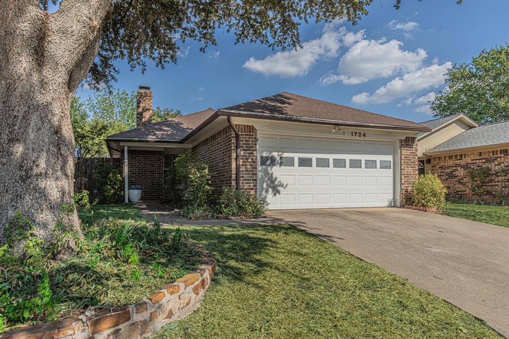 1724 Red Bud Lane Property Photo 1