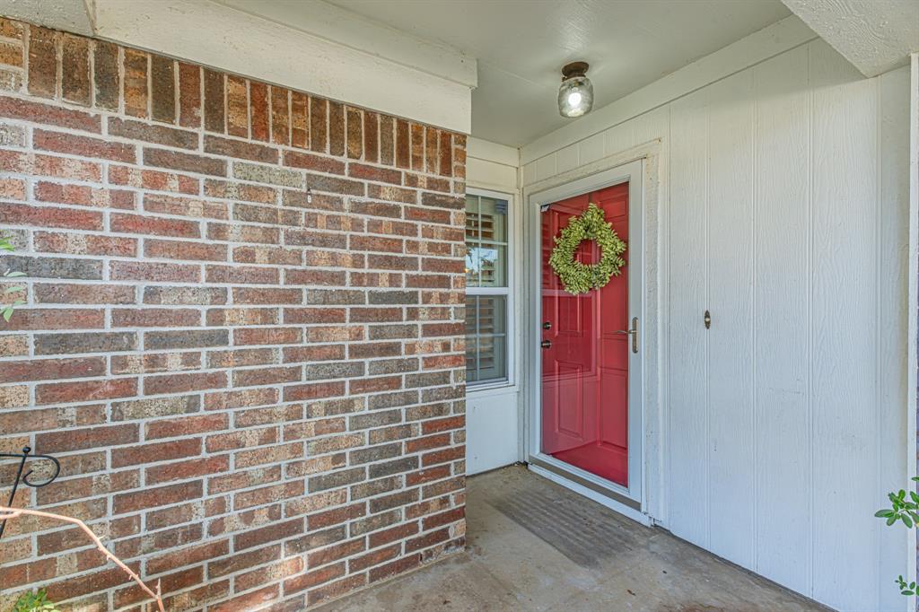 1724 Red Bud Lane Property Photo 2