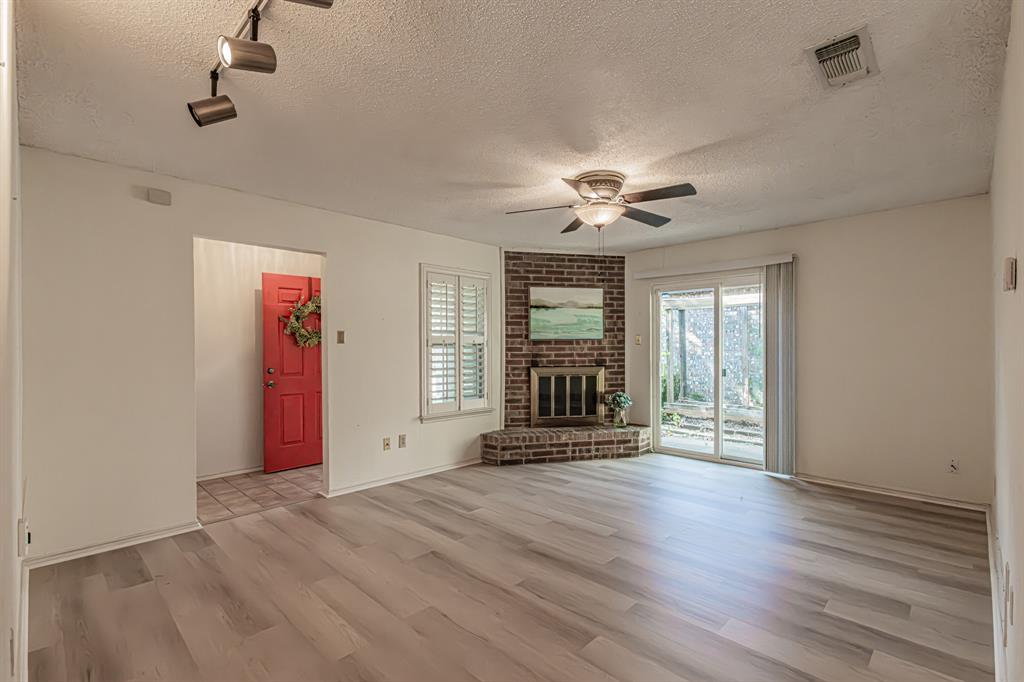 1724 Red Bud Lane Property Photo 4