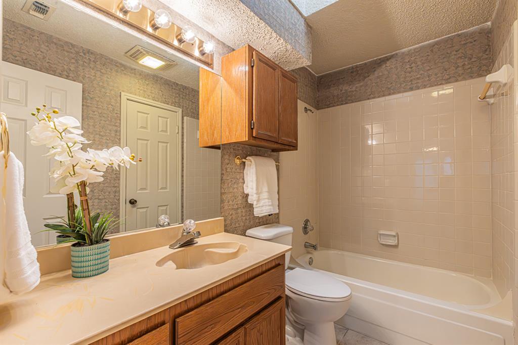 1724 Red Bud Lane Property Photo 17