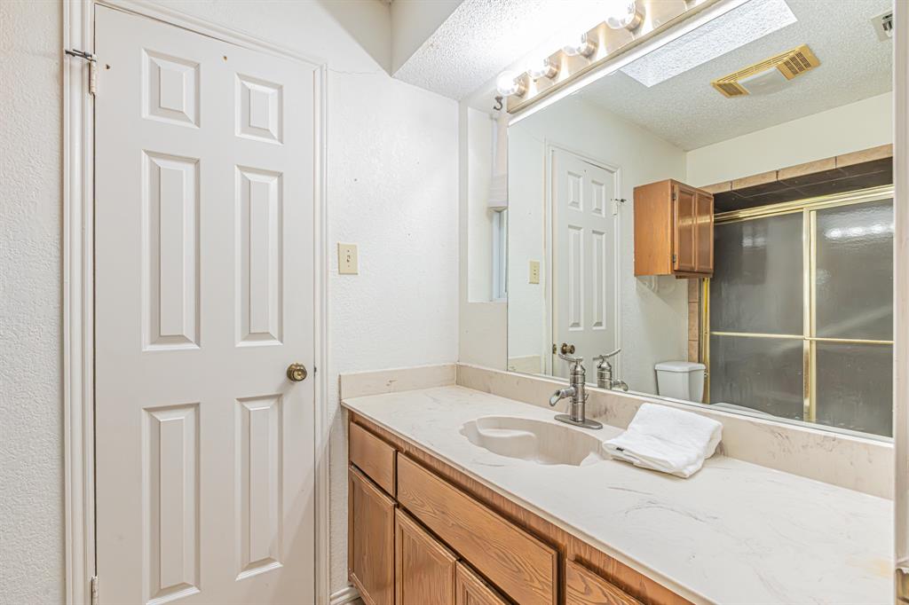 1724 Red Bud Lane Property Photo 24