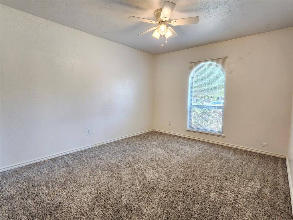 5400 Ragan Drive Property Photo 16