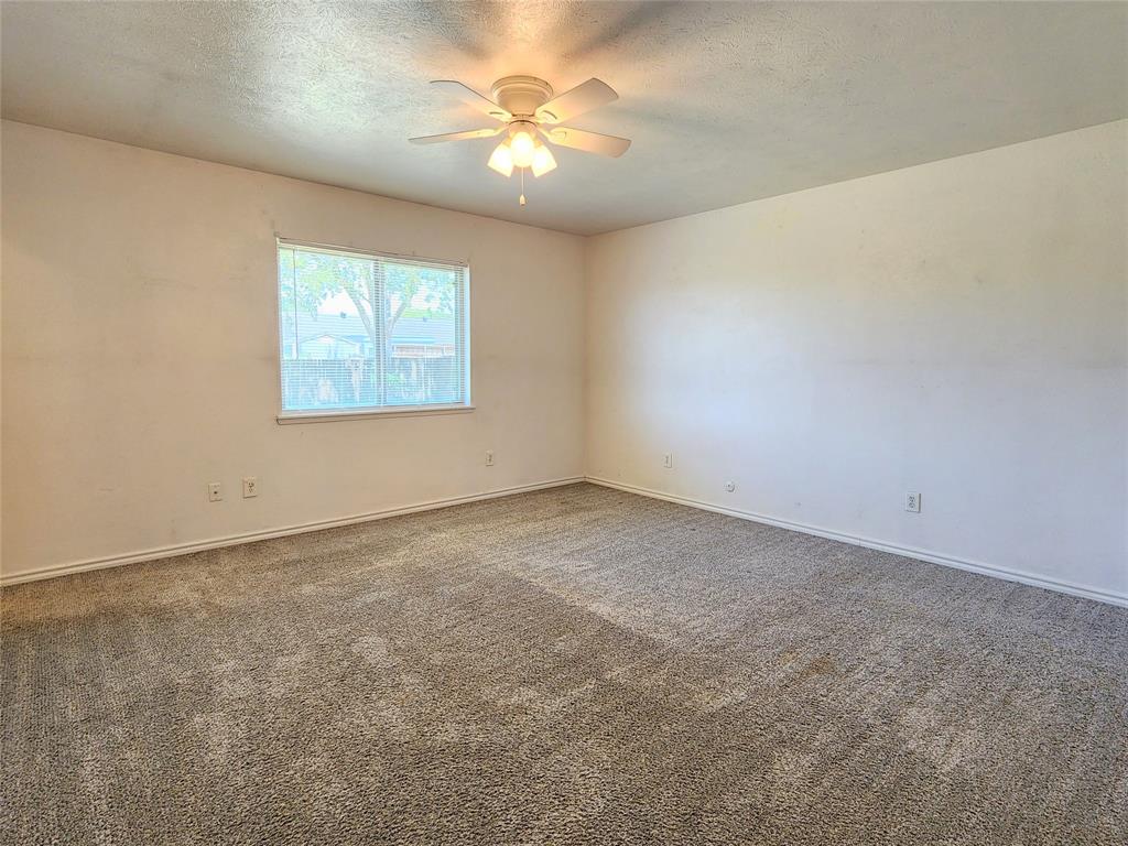 5400 Ragan Drive Property Photo 21