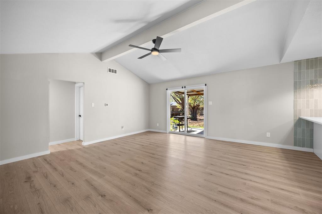 1221 Greenway Drive Property Photo 6