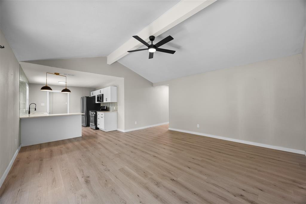 1221 Greenway Drive Property Photo 8