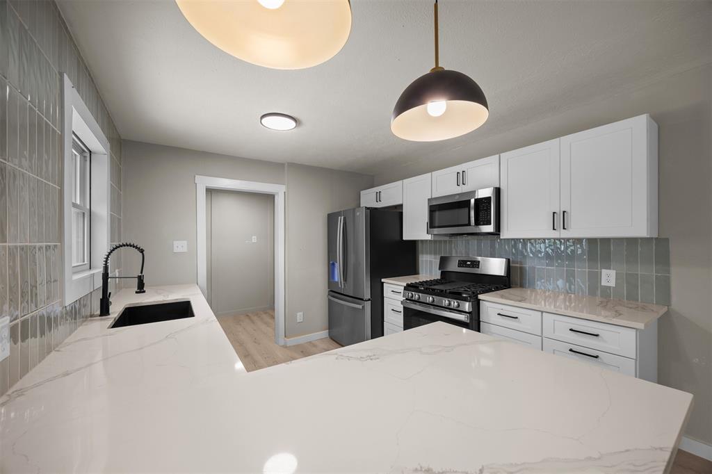 1221 Greenway Drive Property Photo 10