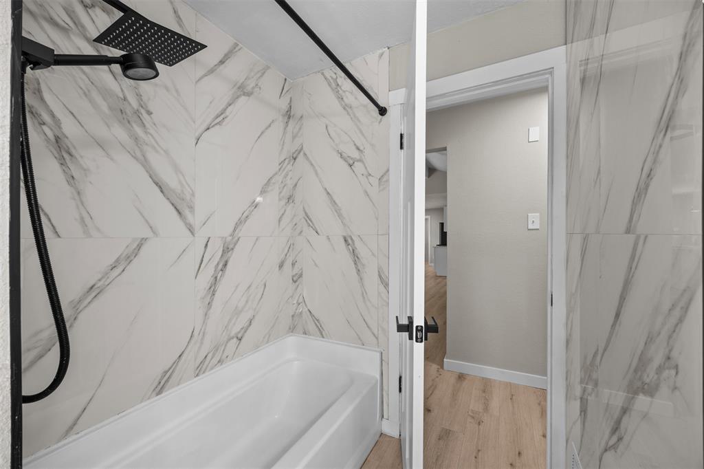 1221 Greenway Drive Property Photo 17