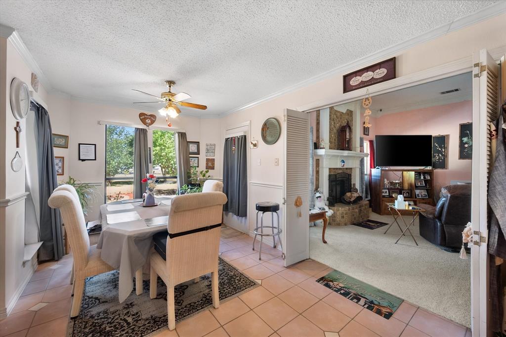 649 E Reindeer Road Property Photo 8
