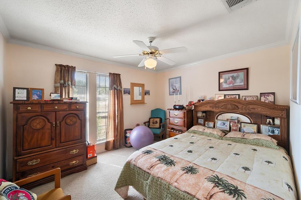 649 E Reindeer Road Property Photo 12