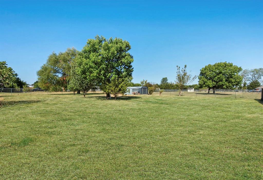 649 E Reindeer Road Property Photo 22
