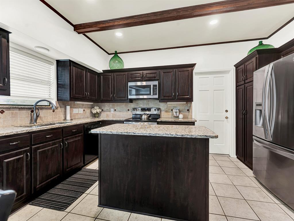 3304 Ashington Lane Property Photo 12