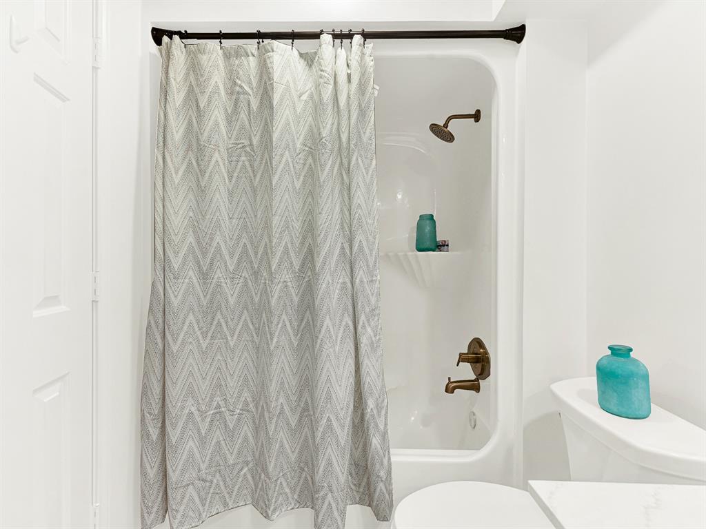 3304 Ashington Lane Property Photo 28