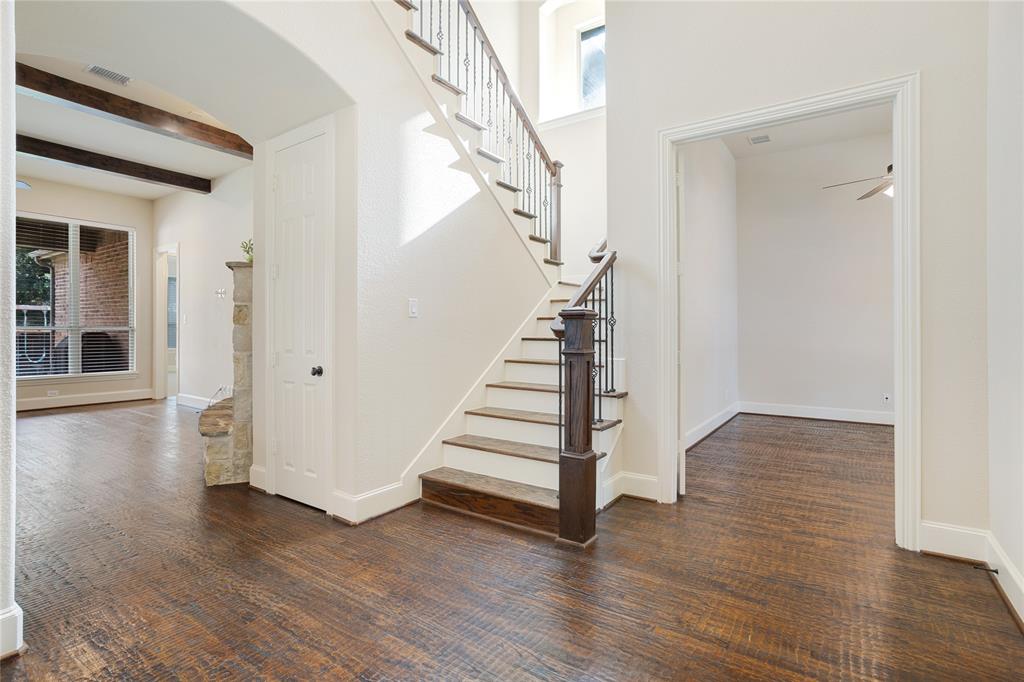 860 Bear Crossing Drive Property Photo 4