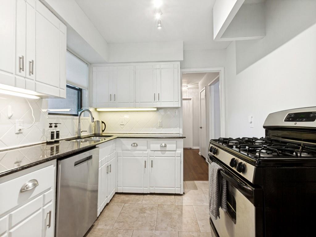 226 Leda Drive Property Photo 10
