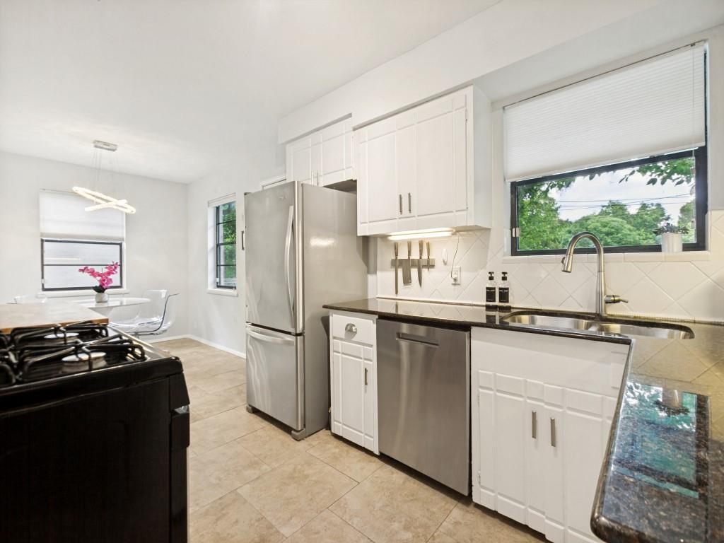 226 Leda Drive Property Photo 13