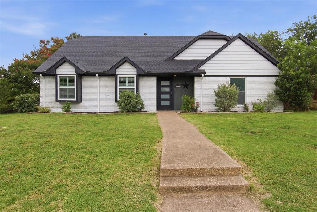 1705 Hatherly Drive Property Photo 1