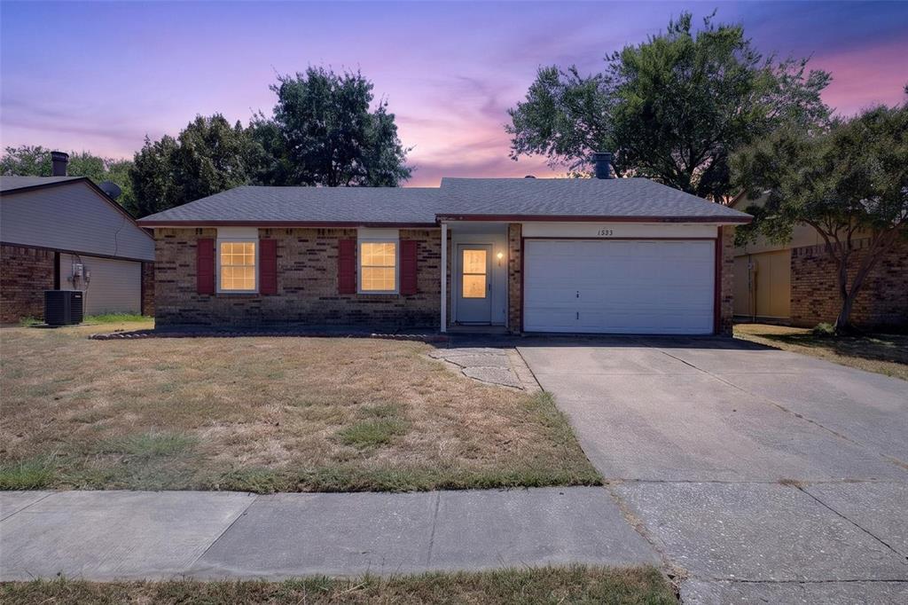 1305 Clark Trail Property Photo 4