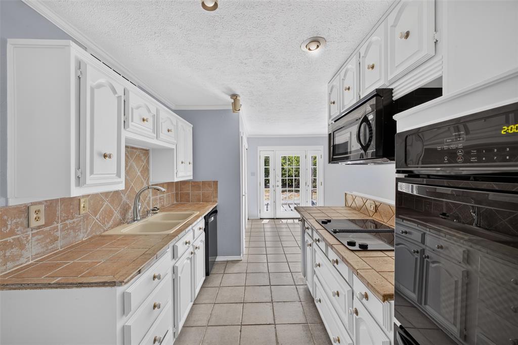 1305 Clark Trail Property Photo 12