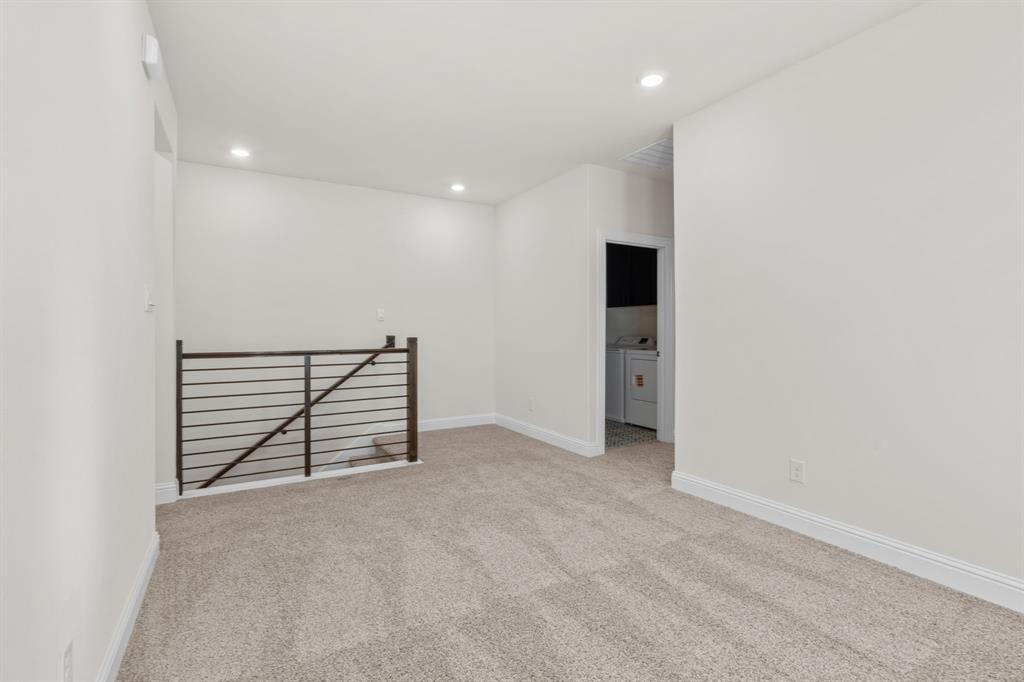 910 Milkweed Drive Property Photo 7