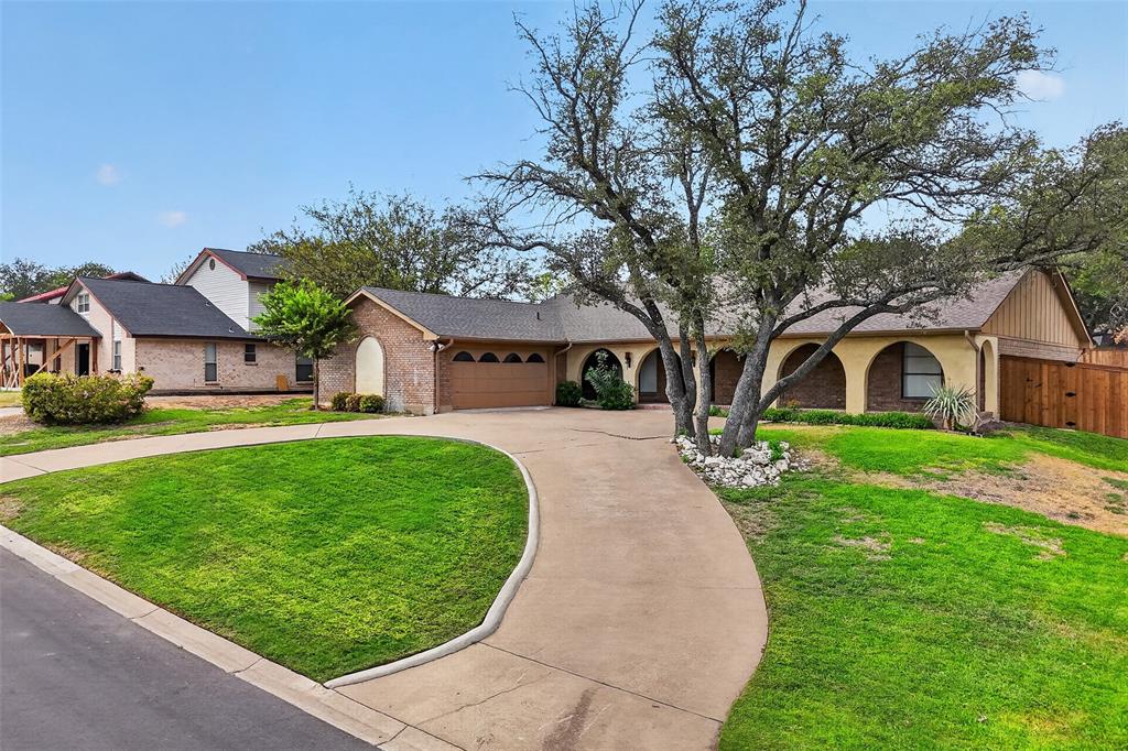 7624 Lake Highlands Drive Property Photo 3