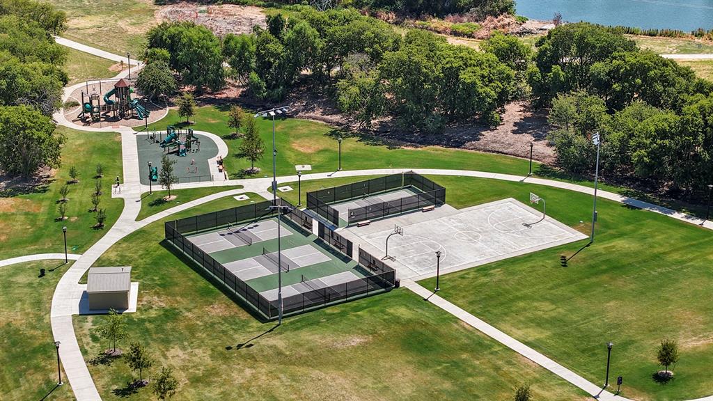 751 Dover Drive Property Photo 30